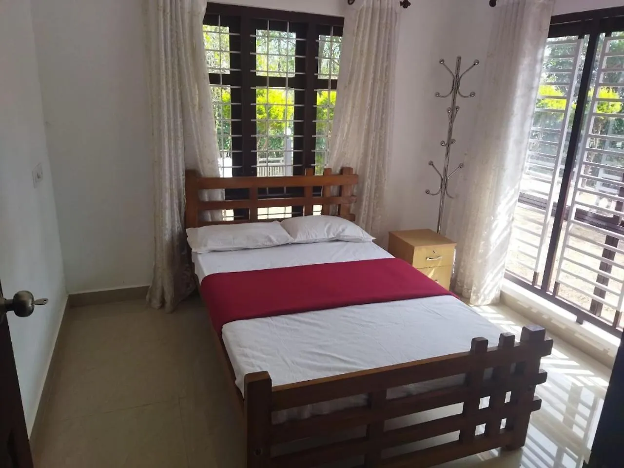 Cindrella Castle Vagamon Villa 0*,  India